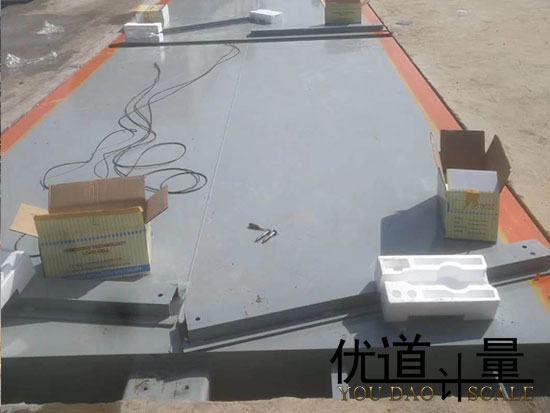 9月4日上海腳手架生產工廠10米50噸地磅工程案例